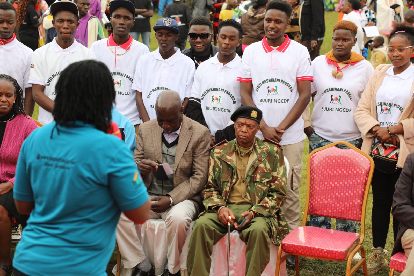 Ag CEO Issuing certifiacates to graduands.